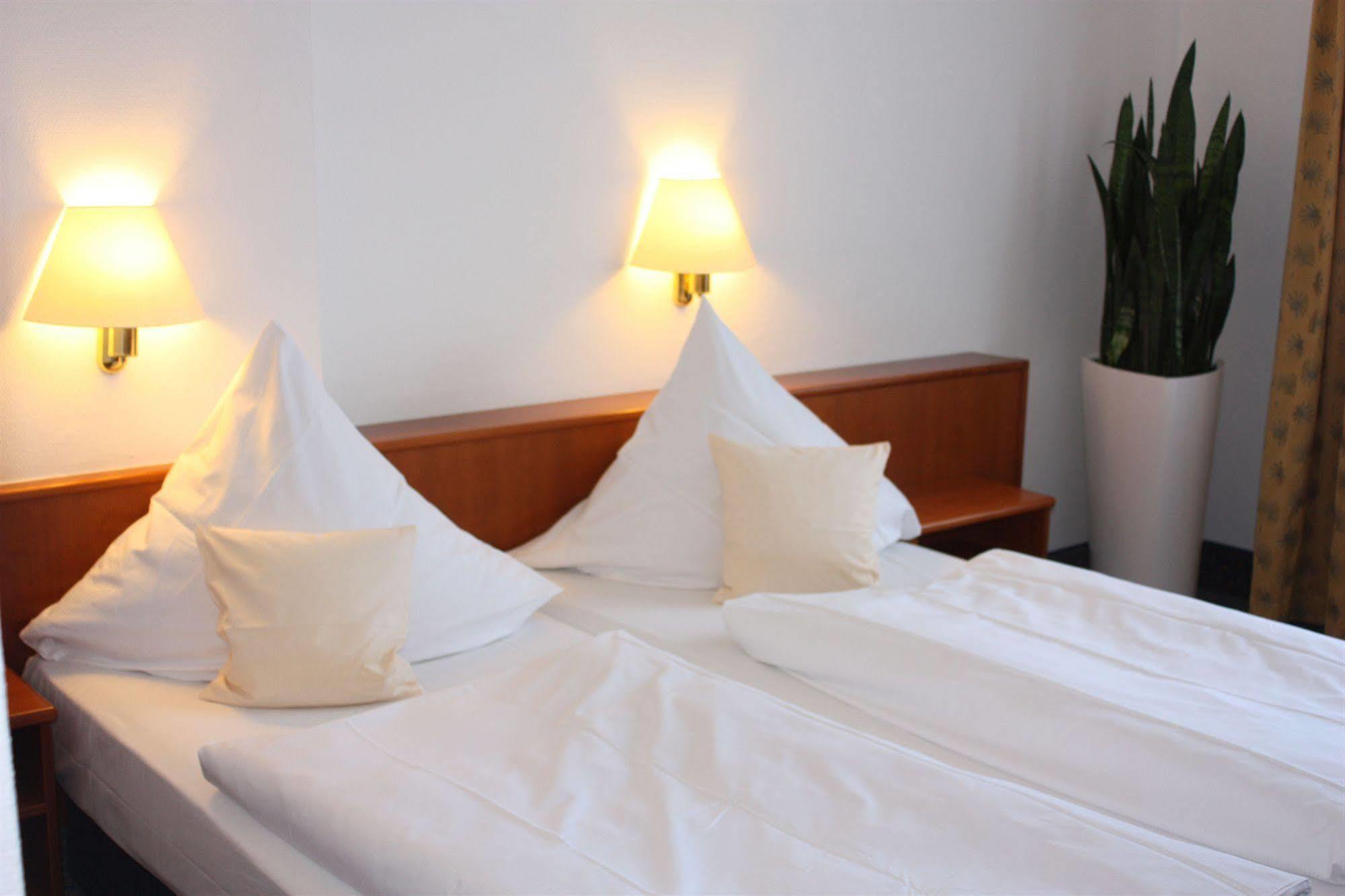 Hotel Gertrudenhof โคโลญ ภายนอก รูปภาพ